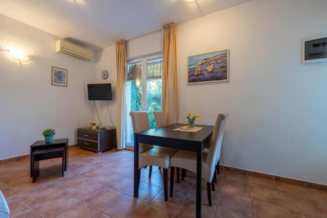 Apartment Jele Zavala
