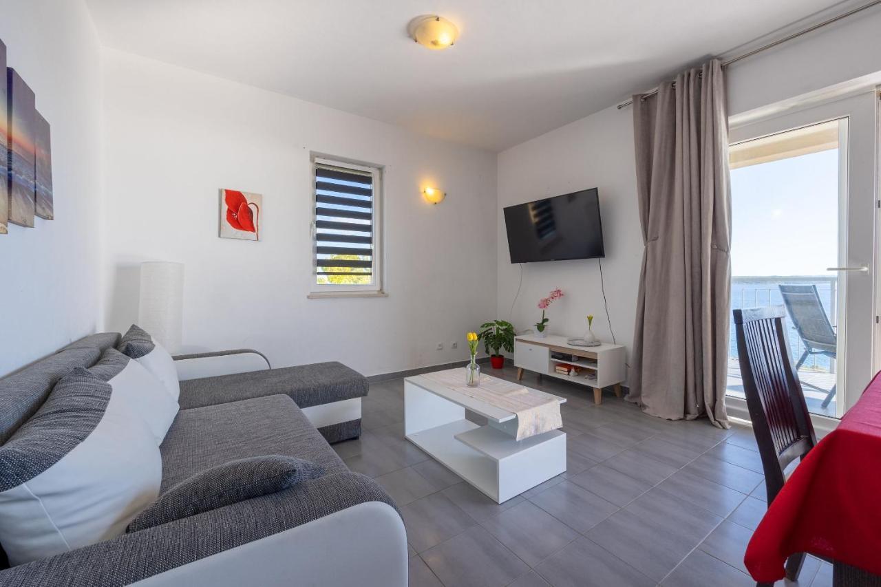 Jele Apartment *